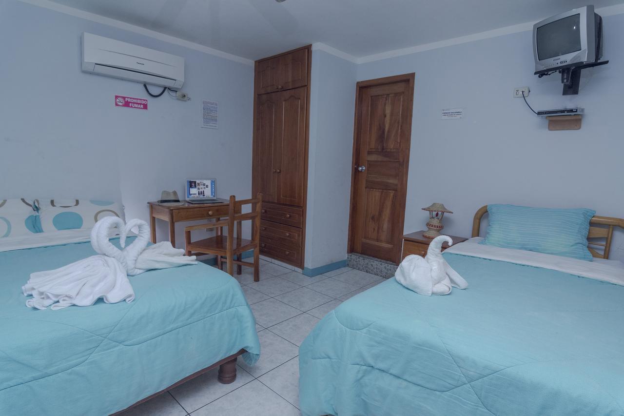 Hostal Leon Dormido Пуерто-Бакерісо-Морено Екстер'єр фото